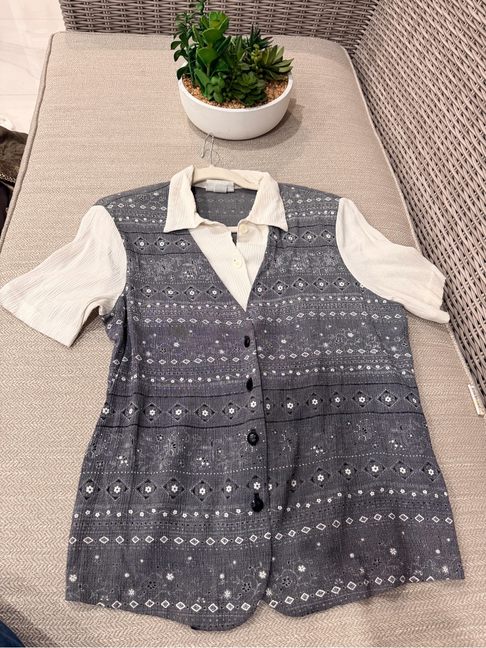 Alfred Dunner Cream & Gray shirt
